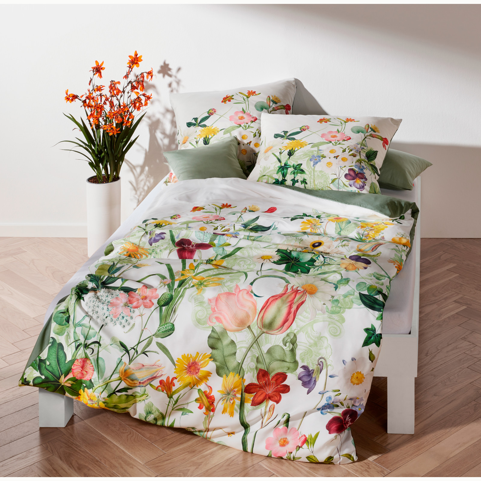 Fleuresse Black Premium Tencel Digitaldruck Bettwäsche mit Uni Wendeseite, multicolor